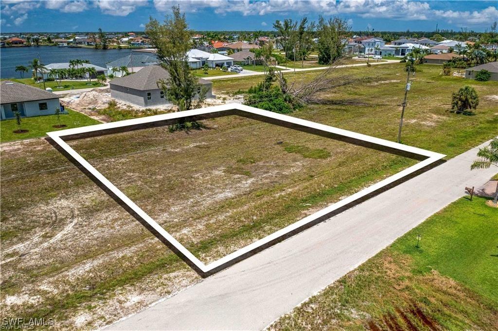 4345 NW 27th Ln., Cape Coral, FL 33993