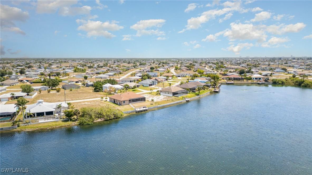 346 NW 25th Ter., Cape Coral, FL 33993