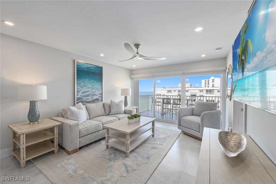 3443 Gulf Shore Blvd. #813, Naples, FL 34103
