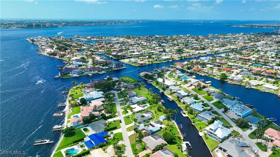 5330 Nautilus Dr., Cape Coral, FL 33904