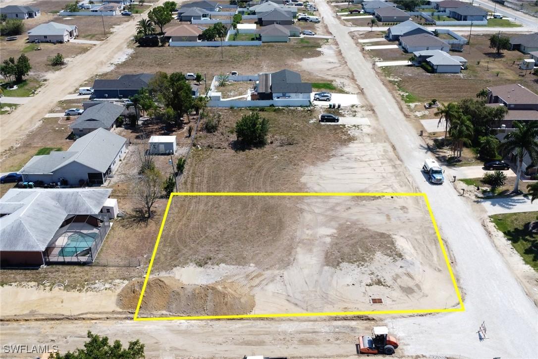 1229 NE 4th Pl., Cape Coral, FL 33909