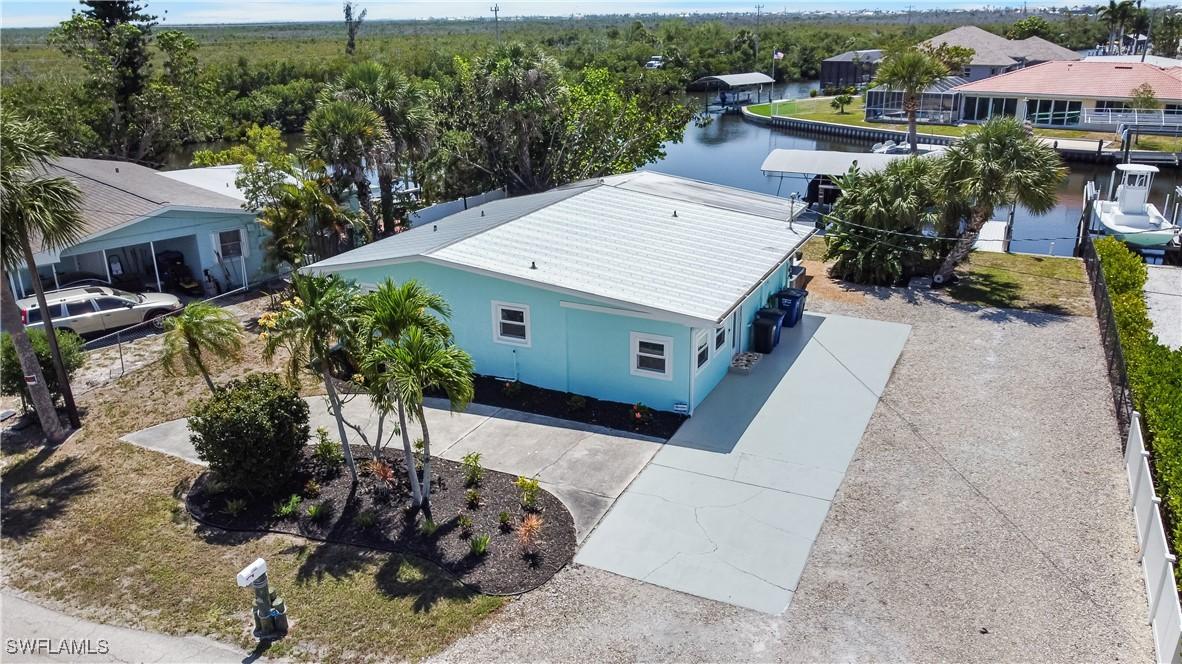 12069 Matlacha Blvd., Matlacha Isles, FL 33991