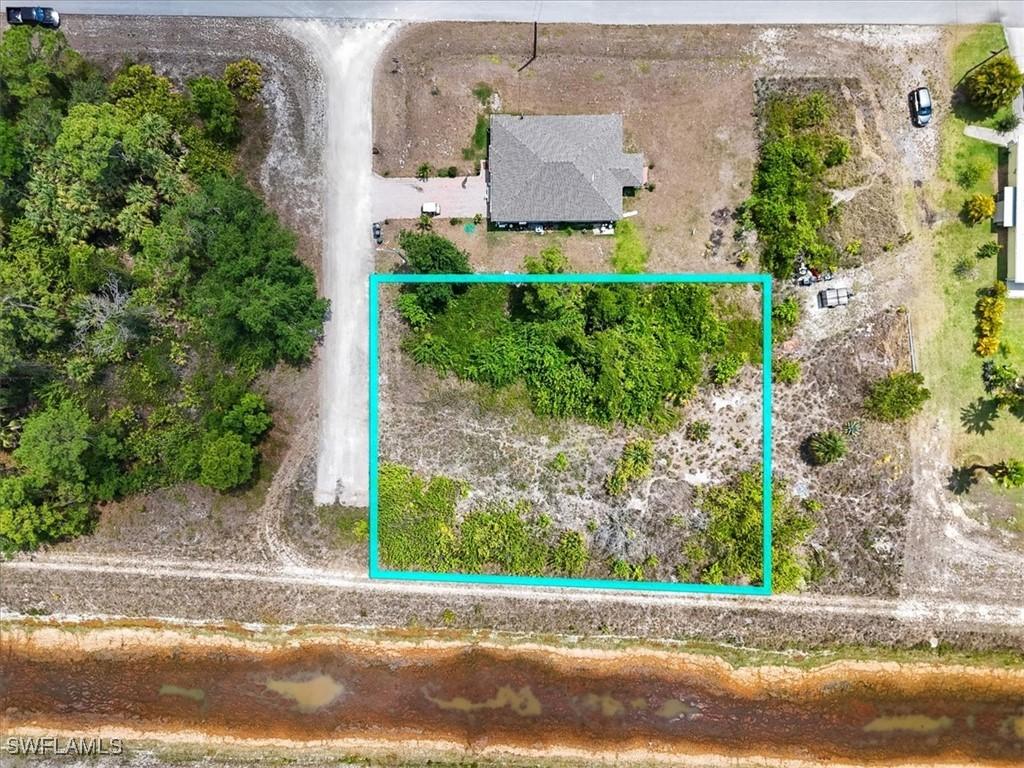 7503 Flora Ave., Lehigh Acres, FL 33971