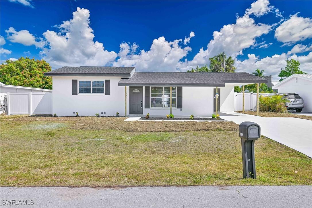 1443 Davis Dr., Fort Myers, FL 33919