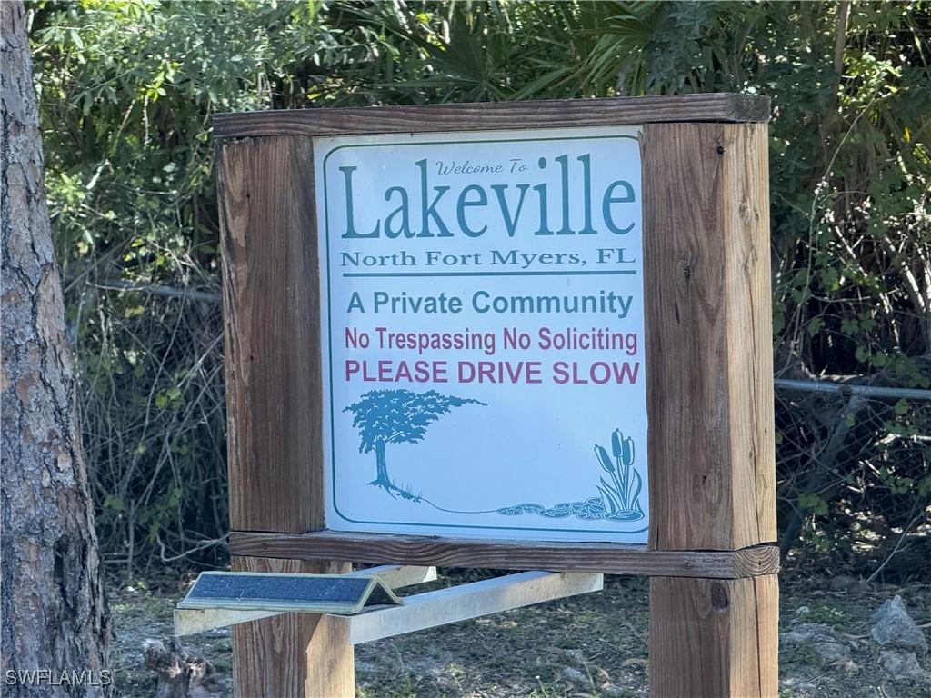 2298 Churchill Ln., North Fort Myers, FL 33917