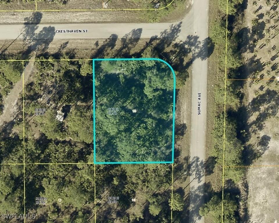 1072 Cresthaven St., Lehigh Acres, FL 33974