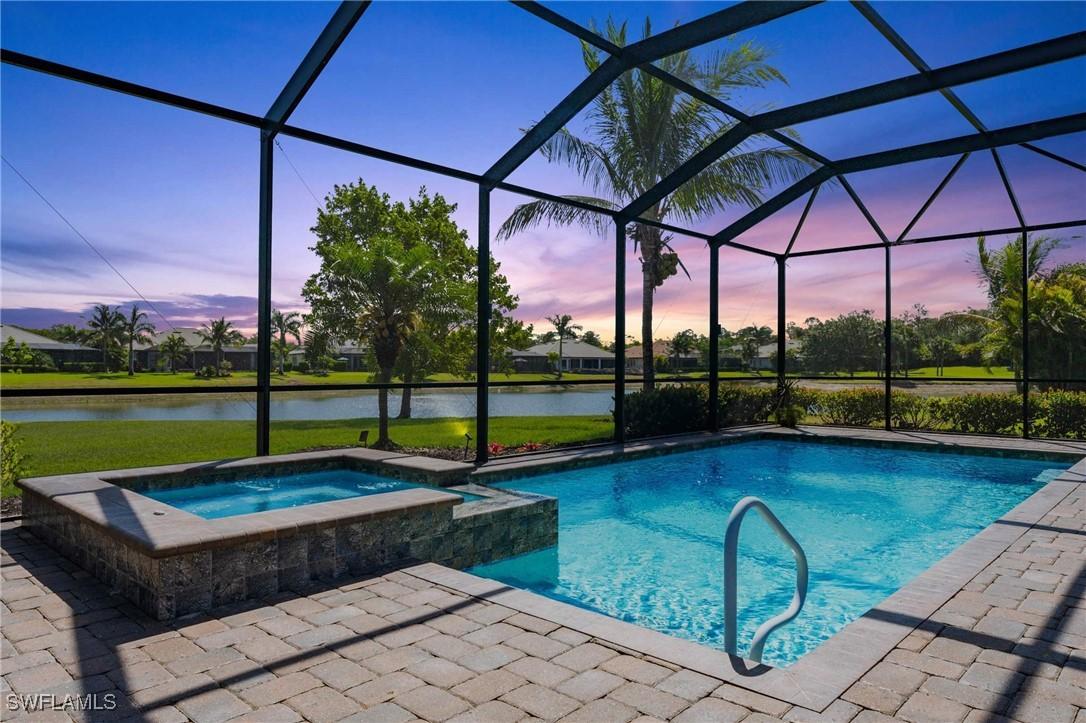 2067 Antigua Ln., Naples, FL 34120