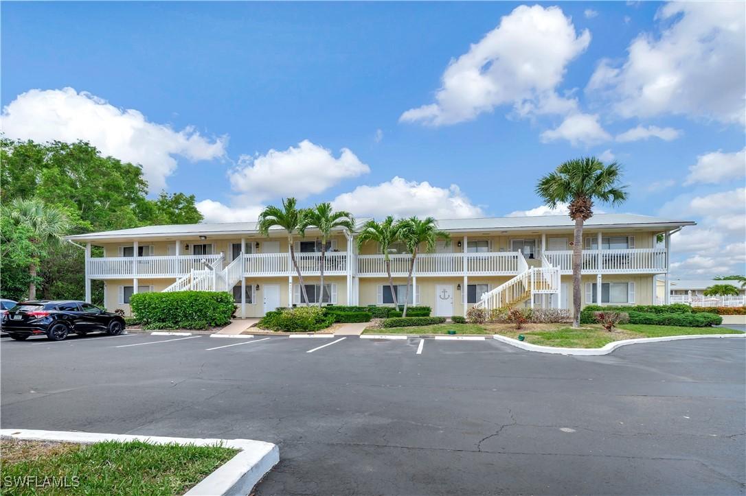 4633 Bayshore Dr. #M3, Naples, FL 34112