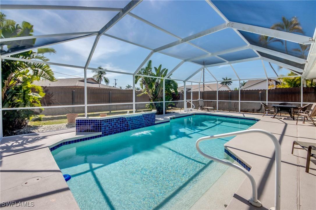 627 SE 20th Pl., Cape Coral, FL 33990