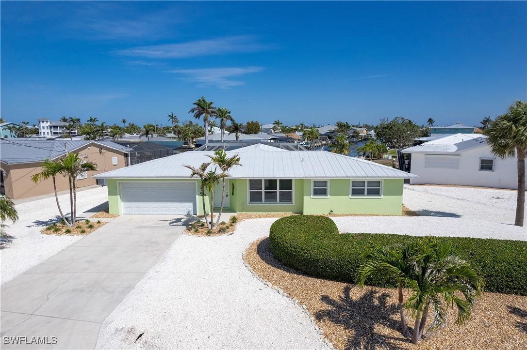 3226 Vacation Ln., St. James City, FL 33956