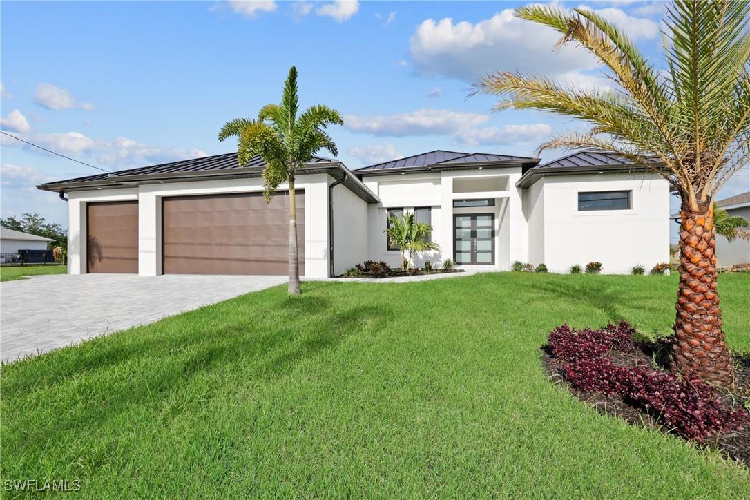 909 SW 11th Ct., Cape Coral, FL 33991