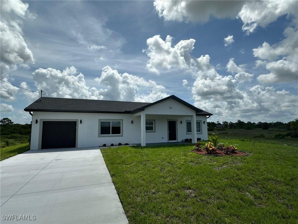 961 Countess Ave., Lehigh Acres, FL 33974