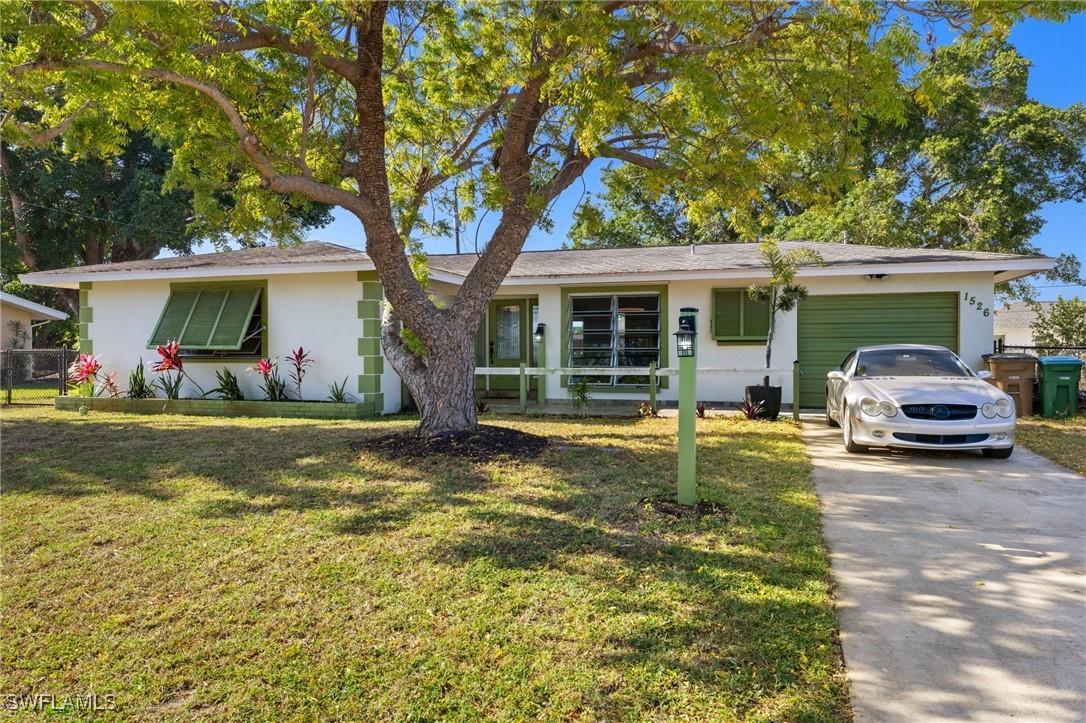 1526 SE 42nd St., Cape Coral, FL 33904