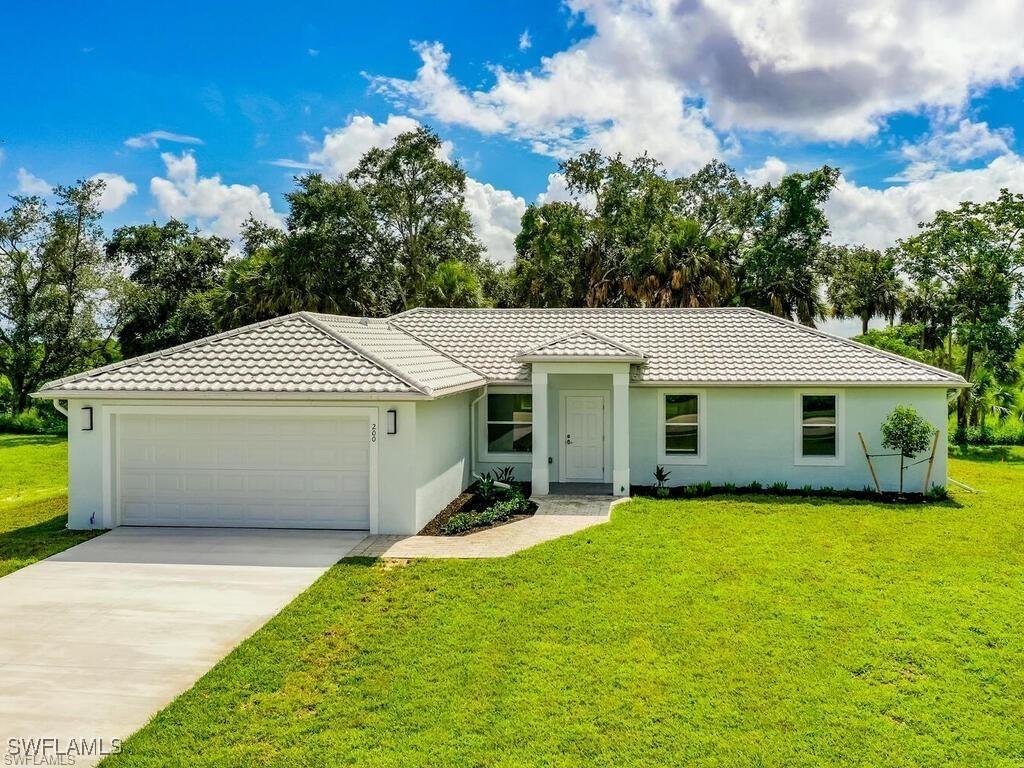 200 Cays Dr., Naples, FL 34114