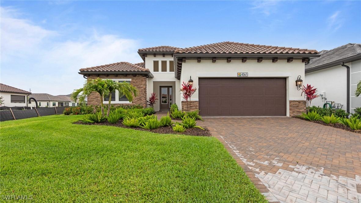 4065 Aquila Pl., Naples, FL 34120