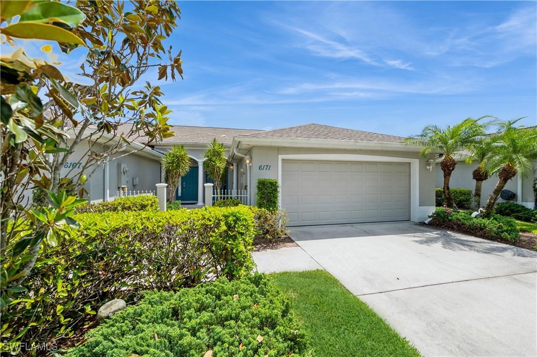6171 Mandalay Cir. #28, Naples, FL 34112