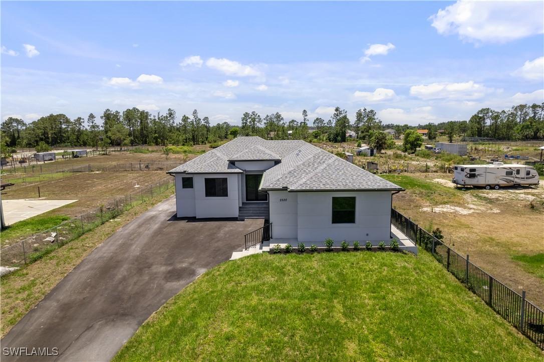 2520 43rd Ave., Naples, FL 34120