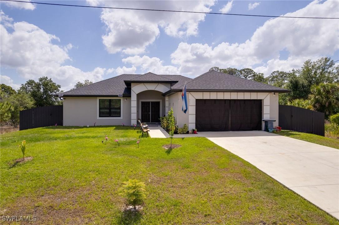 347 Ranier Ave., Lehigh Acres, FL 33974