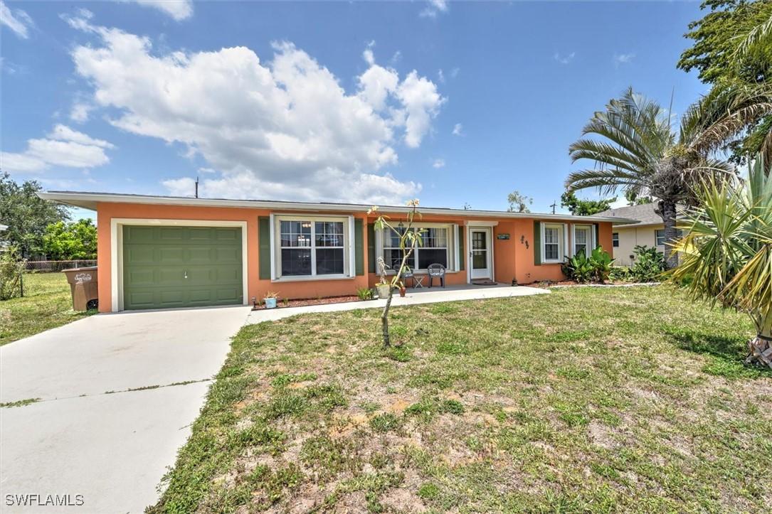 725 Sesame Ct., Cape Coral, FL 33904