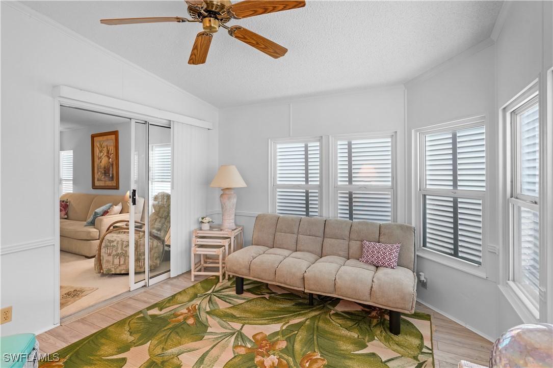 49 Turquoise Ave., Naples, FL 34114