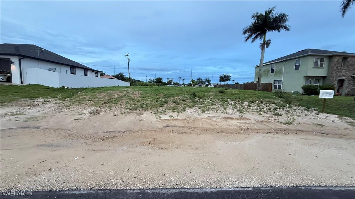 1907 NE 15th Pl., Cape Coral, FL 33909