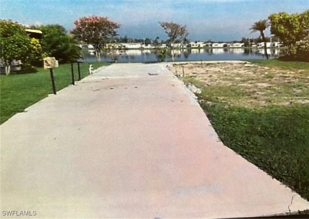 3129 Glenbrook Dr., North Fort Myers, FL 33917