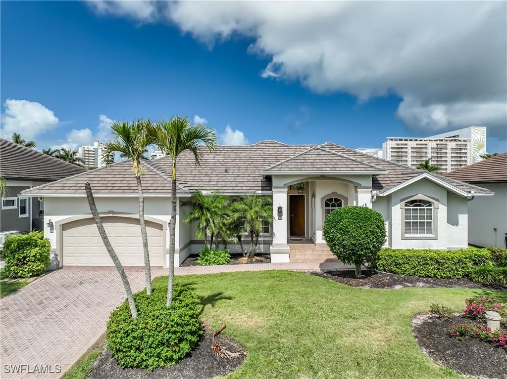 700 Wren St., Marco Island, FL 34145