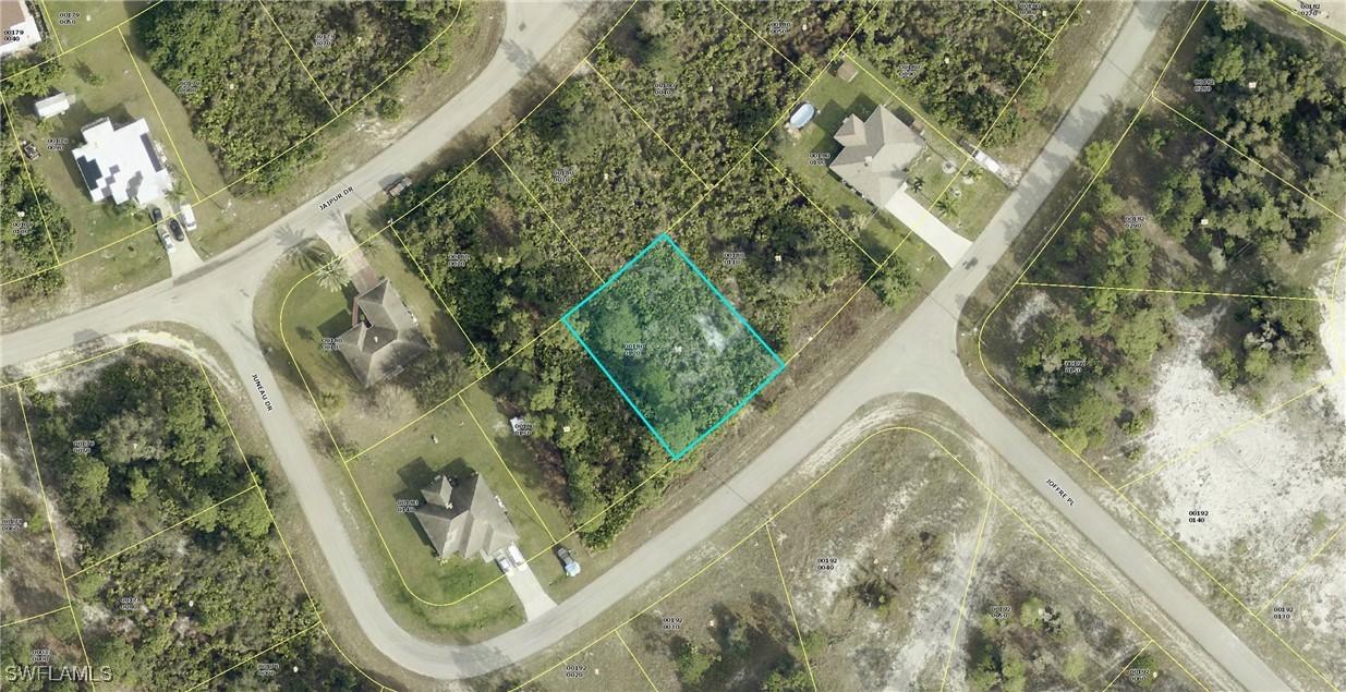 415 Juneau Dr., Lehigh Acres, FL 33974