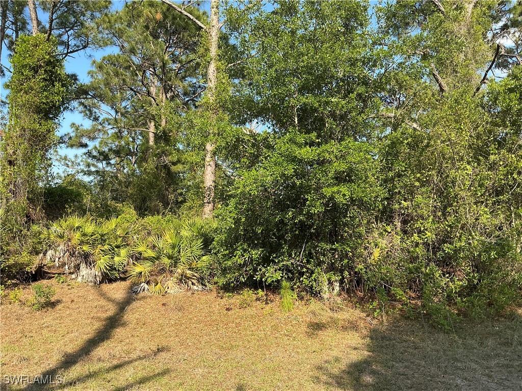 637 Crossarm Ave., Lehigh Acres, FL 33974