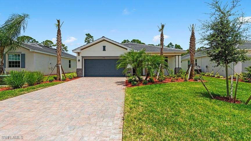3036 Weston Manor Dr., Alva, FL 33920