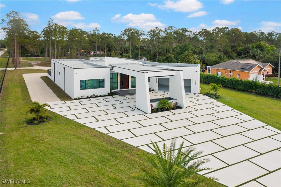 1388 Everglades Blvd., Naples, FL 34120