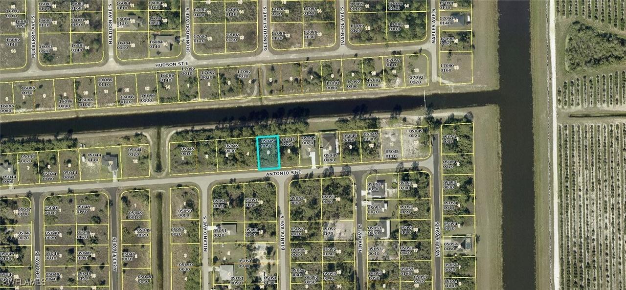 1235 Antonio St., Lehigh Acres, FL 33974