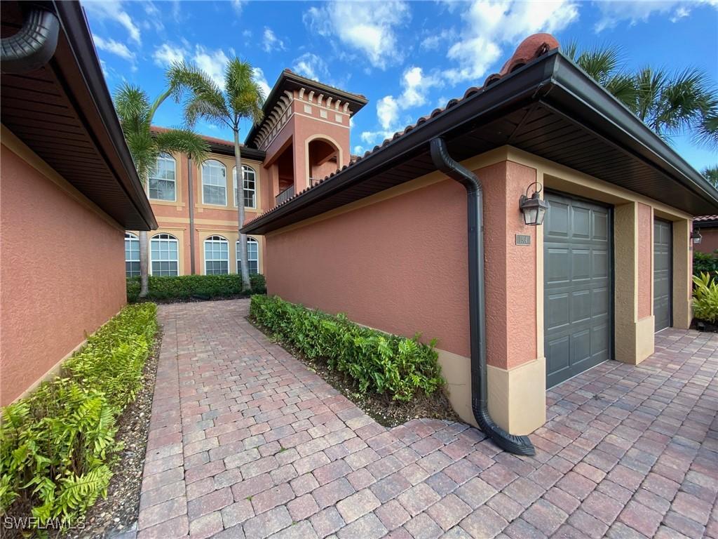 10036 Heather Ln. #1304, Naples, FL 34119