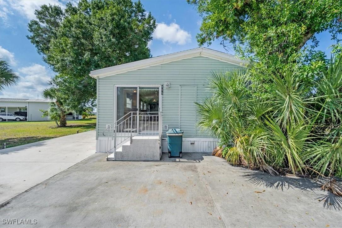 808 Renn Dr., Moore Haven, FL 33471
