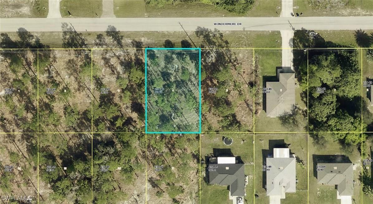 465 Windermere Dr., Lehigh Acres, FL 33972