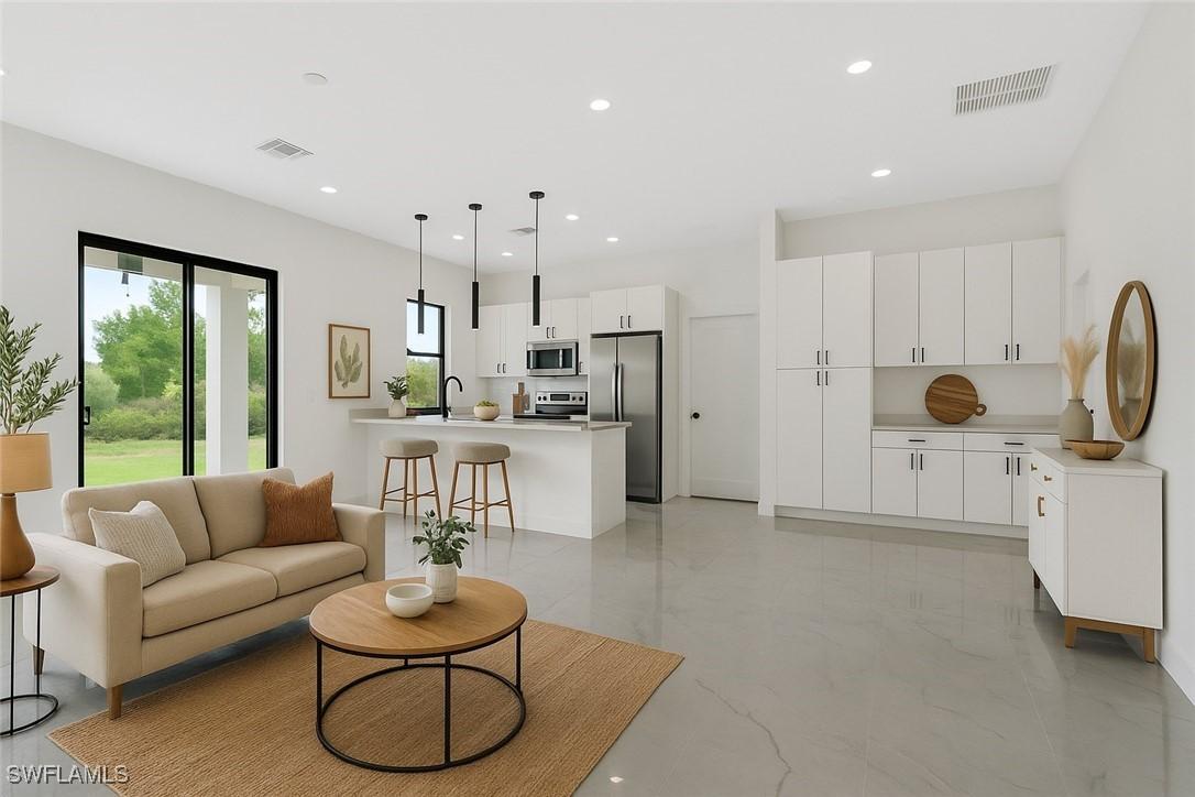 827 Frederick Reid St., Lehigh Acres, FL 33974