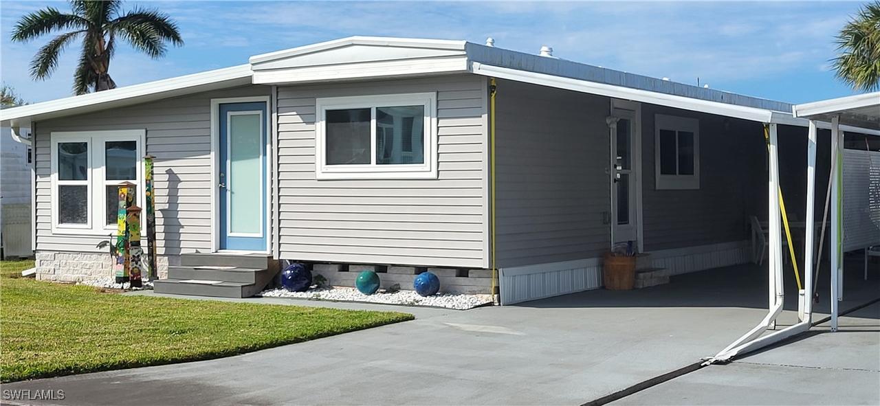 21 Diamond Ln. #D21, Naples, FL 34112