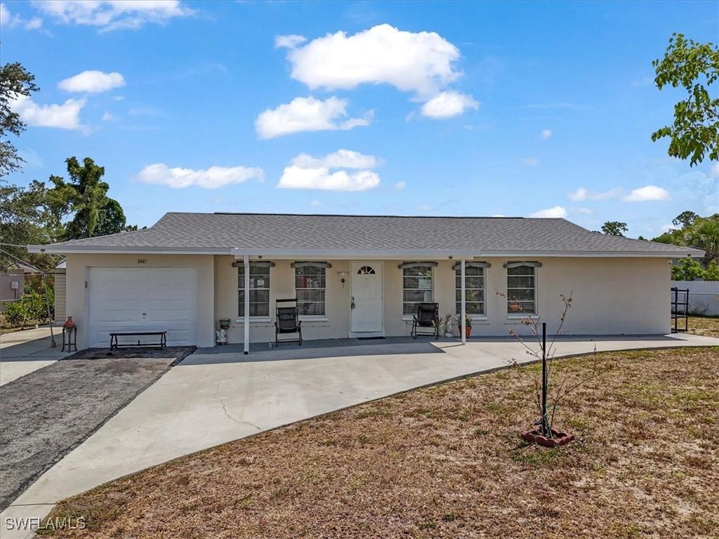 300 Schoolside Dr., Lehigh Acres, FL 33936