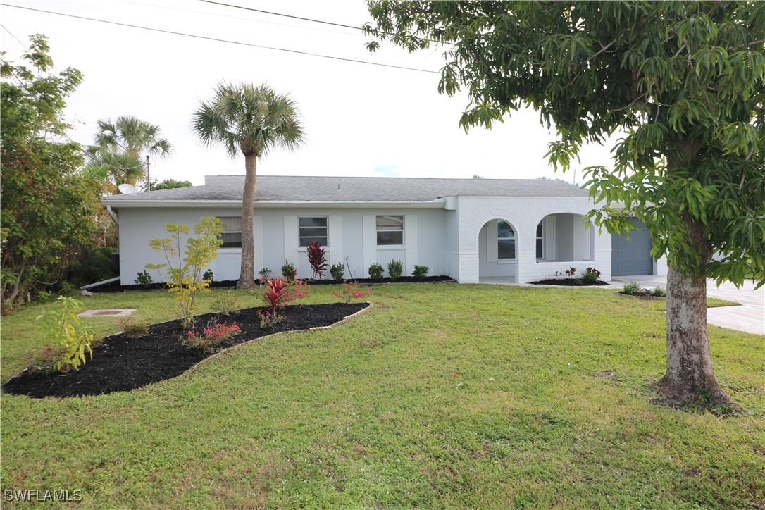 4318 S Pacific Cir., North Fort Myers, FL 33903