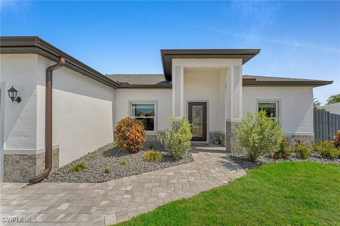 405 NW 10th St., Cape Coral, FL 33993
