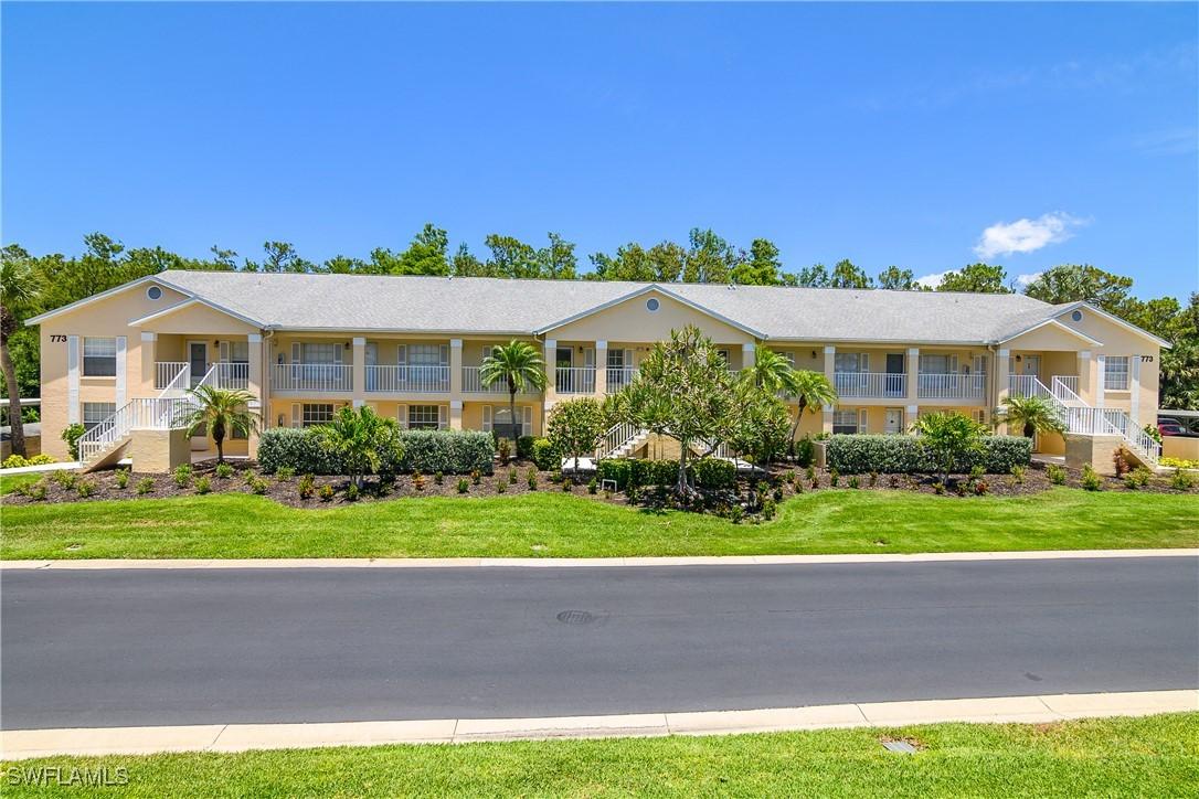 773 Wiggins Lake Dr. #102, Naples, FL 34110