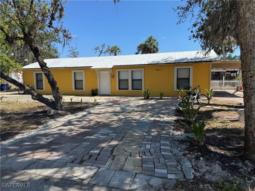 11688 Saunders Ave., Bonita Springs, FL 34135
