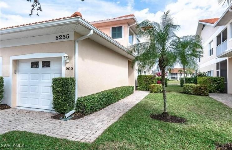 5255 Birmingham Dr. #202, Naples, FL 34110