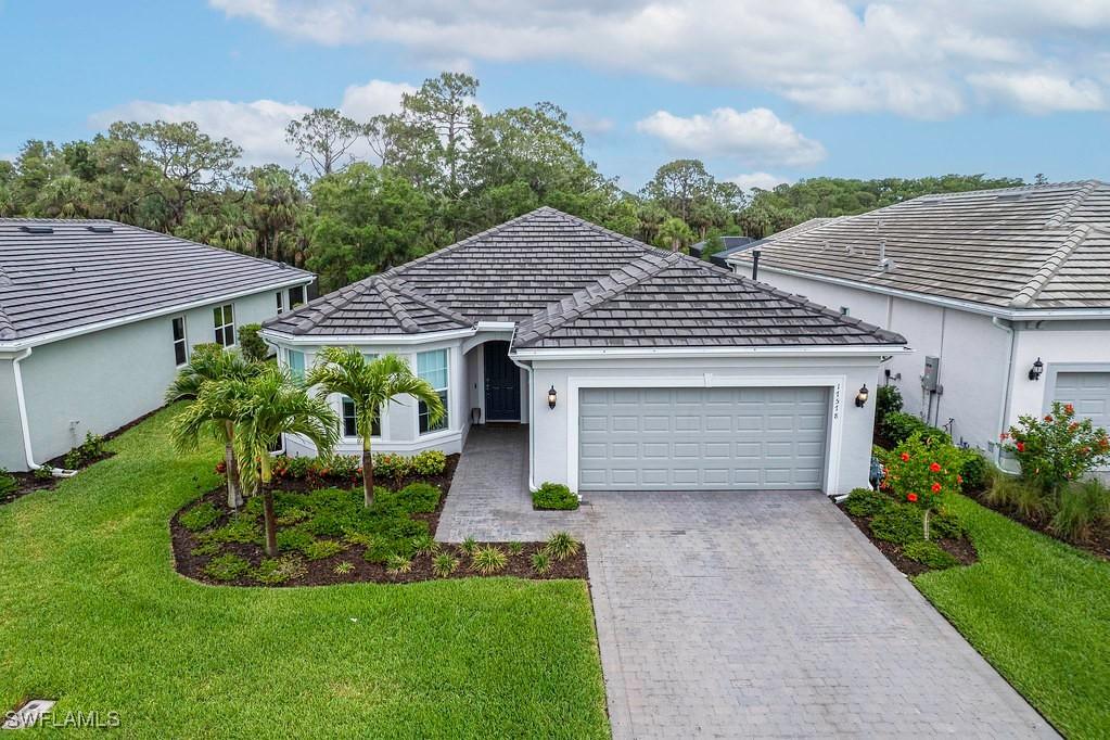 17578 Winding Oak Ln., North Fort Myers, FL 33917