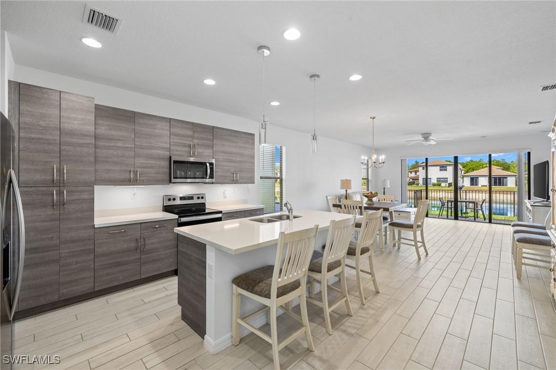 8980 Madrid Cir., Naples, FL 34104