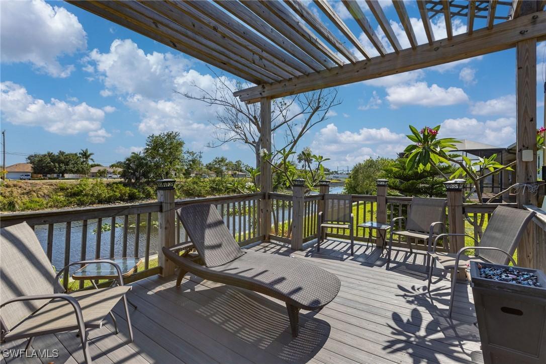 614 SW 31st Ter., Cape Coral, FL 33914