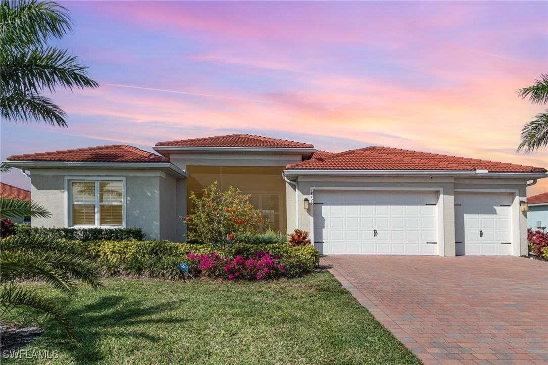 18729 Ensenada Dr., Naples, FL 34114