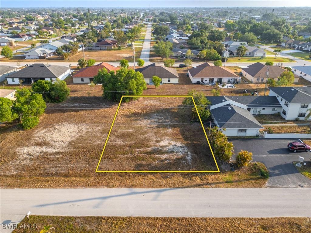 911 SE 8th Ter., Cape Coral, FL 33990