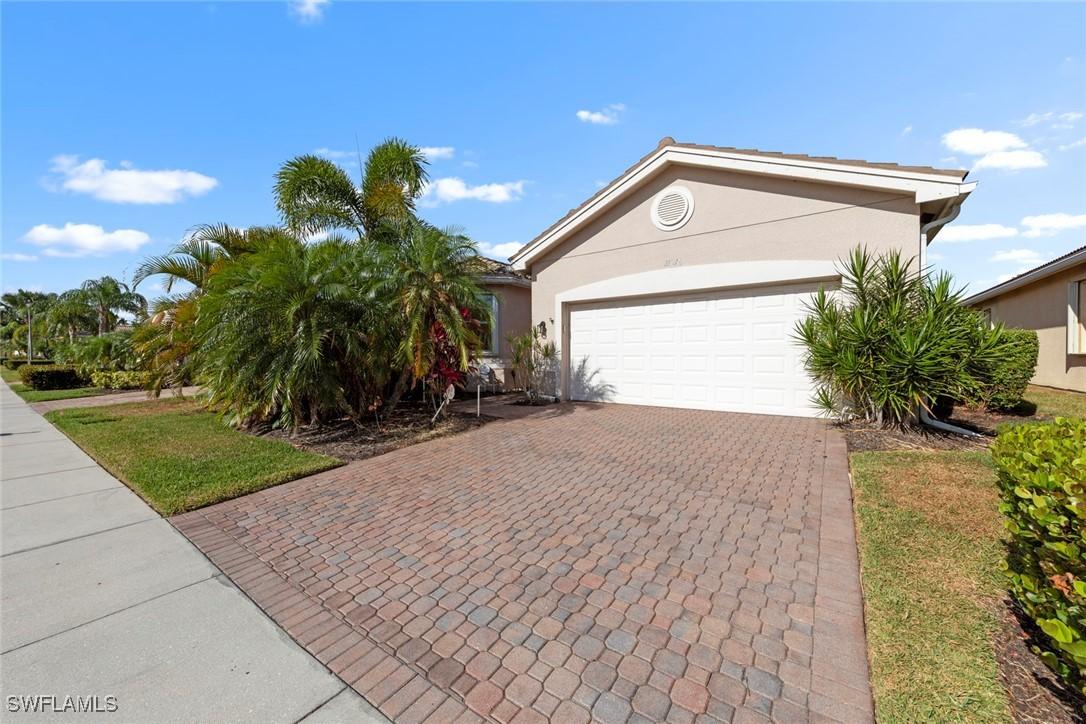 11216 Sparkleberry Dr., Fort Myers, FL 33913
