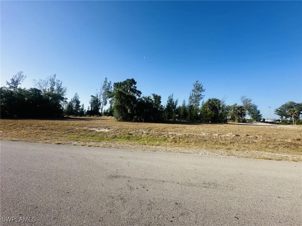 2148 NE 39th Ter., Cape Coral, FL 33909